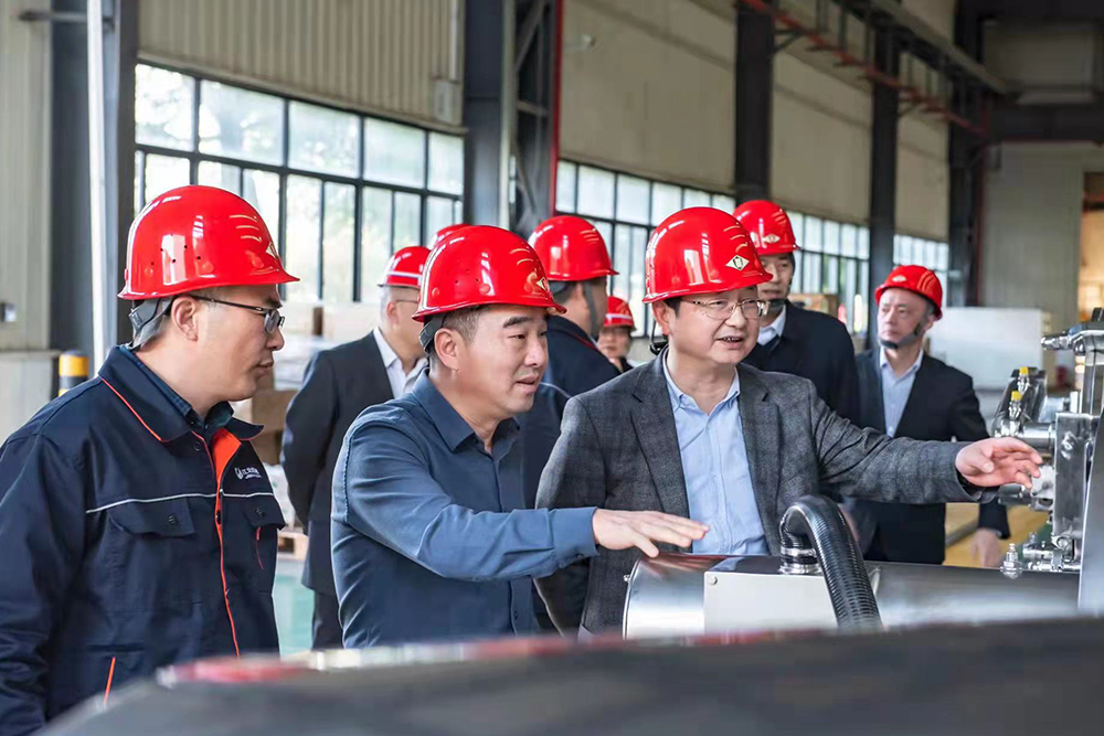 辛國榮調(diào)研-江機公司.jpg